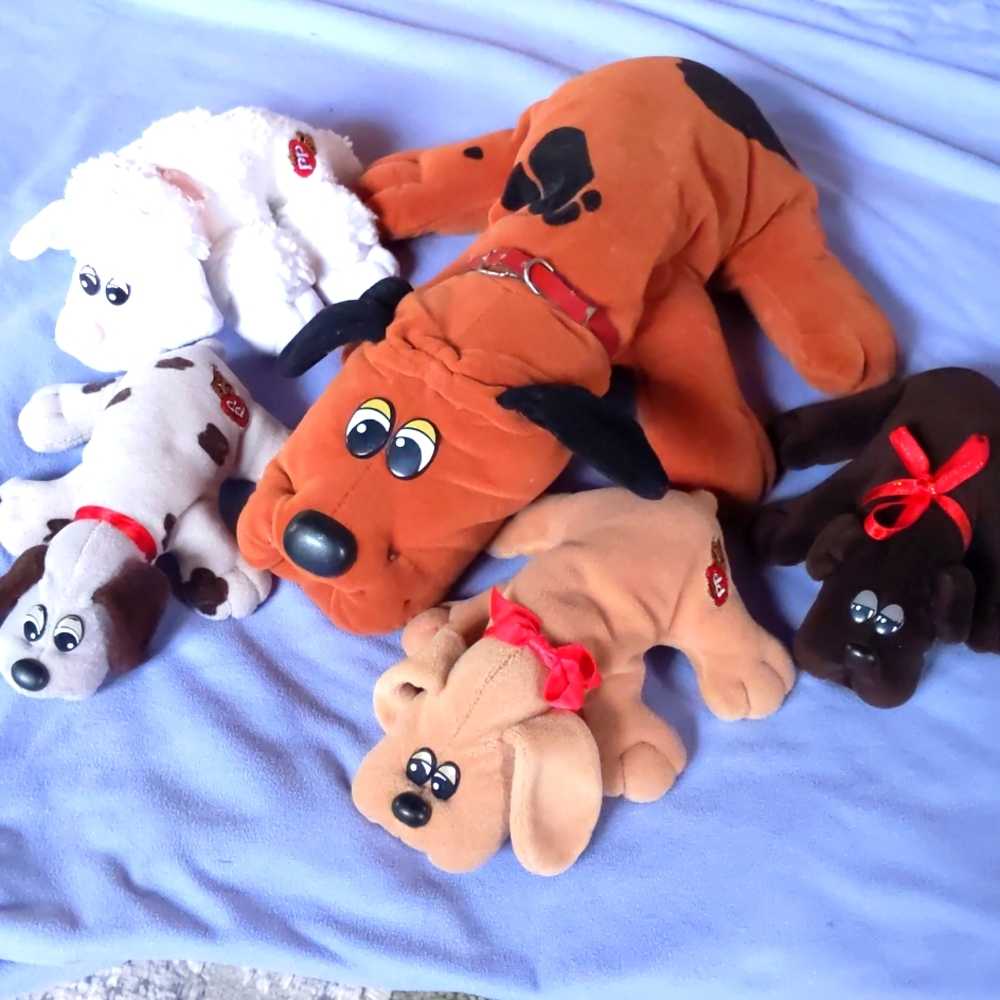 pound puppies vintage, 1 large, 4 newborn